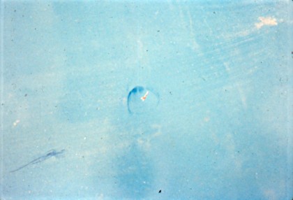Повреждения на крыше, фото одной из вмятин